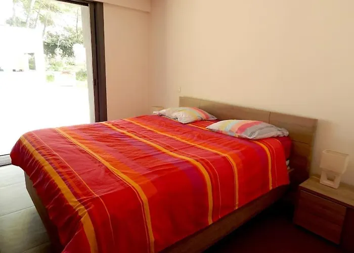 Contemporaine Proche De Montpellier *